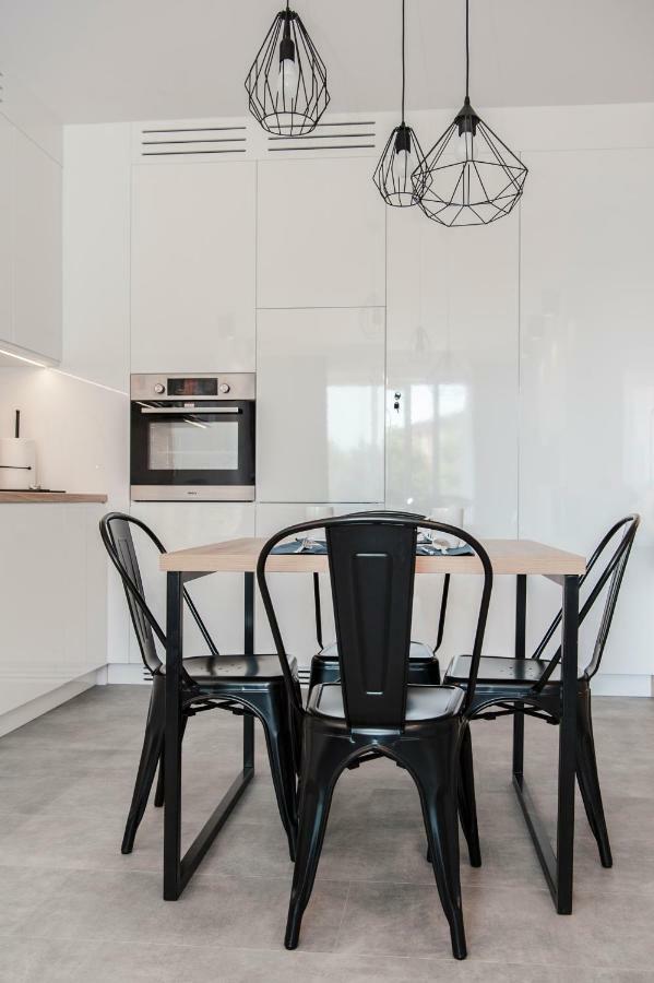 Unique 3City Apartments - Grey Apartment グダニスク エクステリア 写真